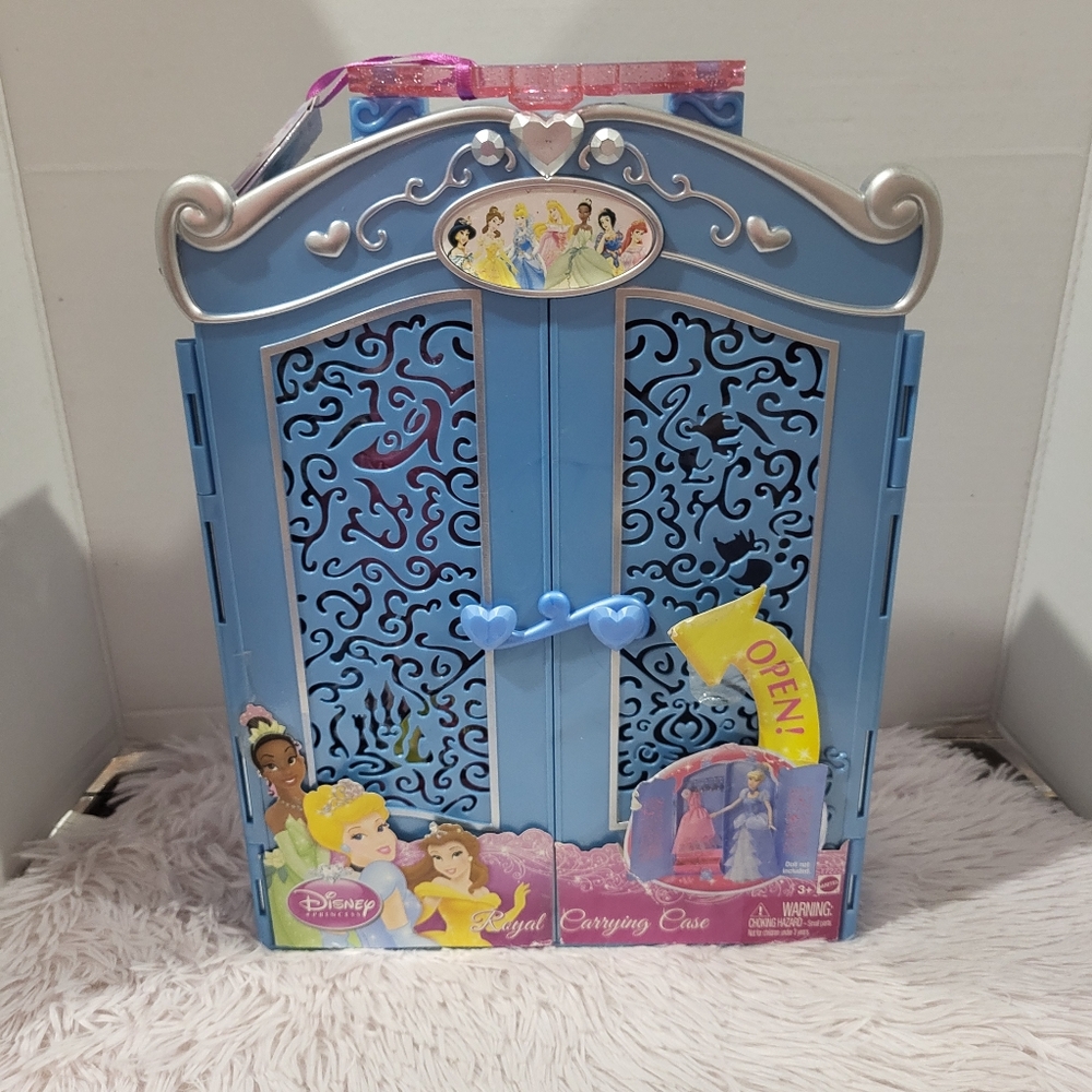 2010 Mattel Disney Princess Blue Plastic Wardrobe - Royal Carrying Case